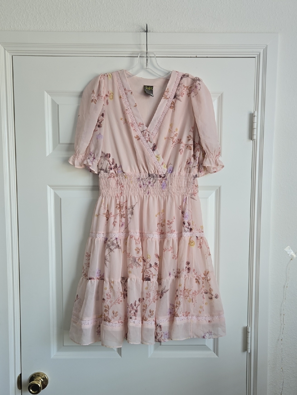 Taylor Light Pink Floral Tiered V-Neck Mini Dress